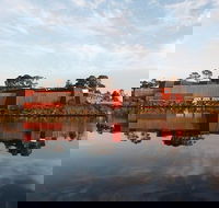 Hobart City Sightseeing Tour Including MONA Admission - Foster Accommodation