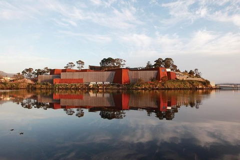 Hobart City Sightseeing Tour Including MONA Admission - Foster Accommodation 4