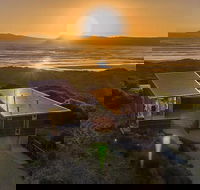 Bruny Island 3-Day Guided Walk with Wine and Cheese Tasting - Foster Accommodation