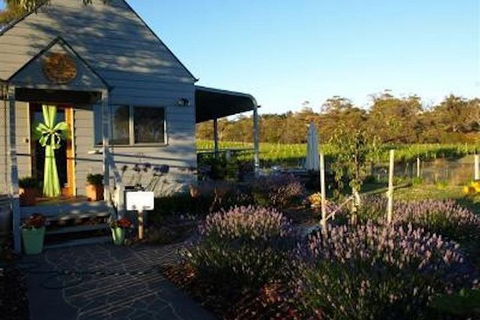 Tastes And Wines - Foster Accommodation 1