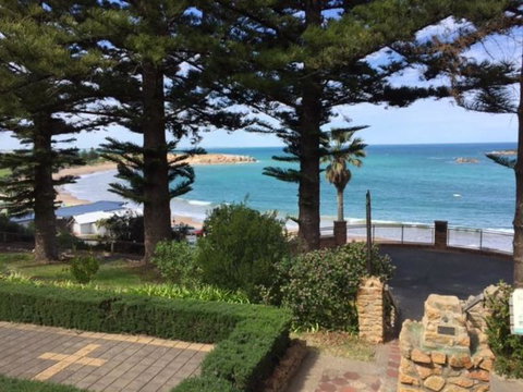 Adelaide Highlights And Hahndorf Tour With Optional River Cruise - Foster Accommodation 2