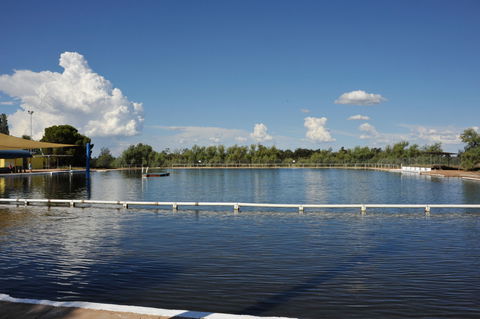 Barmedman Mineral Pool - Foster Accommodation 1