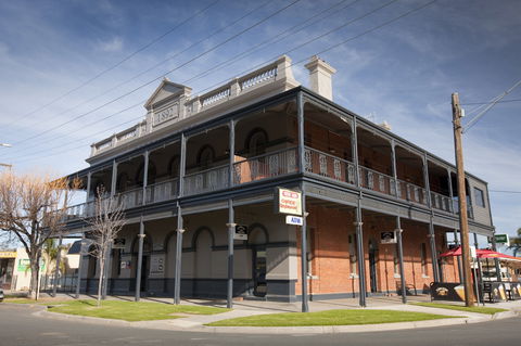 Cobram-Barooga - Foster Accommodation 0