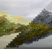 Esk River paddle route - Foster Accommodation