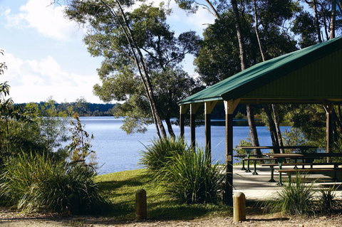 Lake Paluma - Foster Accommodation 1