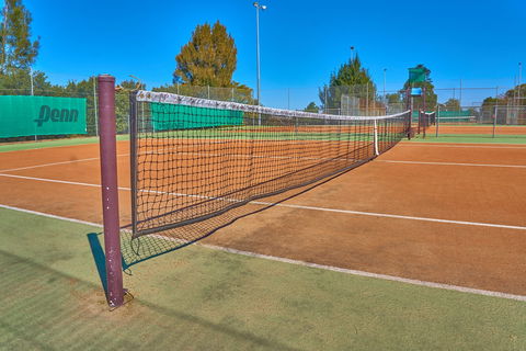 Raworth Tennis Centre - Foster Accommodation 0