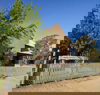 River Captains Cottage - Foster Accommodation