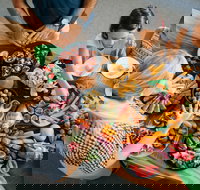 Tropical Fruit World - Foster Accommodation