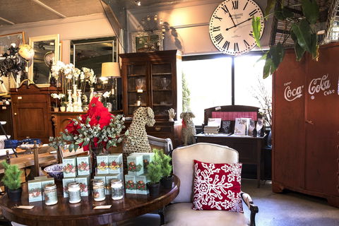 Village Antiques - Foster Accommodation 1