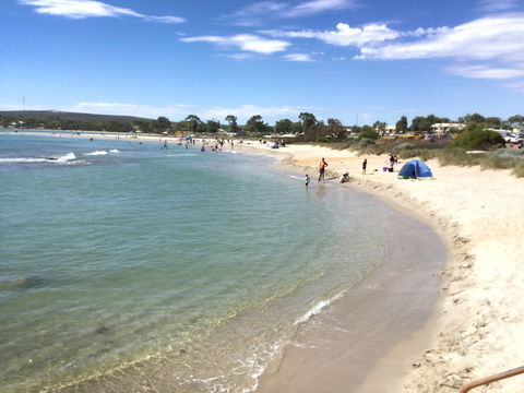 Chinaman's Beach - Foster Accommodation 2