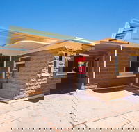 Former Alice Springs Telegraph Repeater Station and Post Office. - Foster Accommodation
