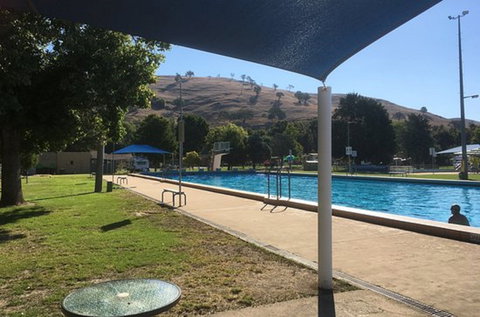 Gundagai Memorial Swimming Pool - Foster Accommodation 0