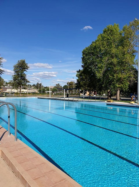 Gundagai Memorial Swimming Pool - Foster Accommodation 1