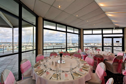 Hervey Bay Boat Club - Foster Accommodation 2