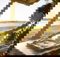 Lake Samsonvale - Foster Accommodation