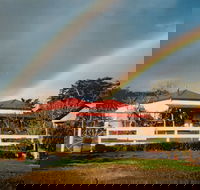 Stefani Hilltop Gallery - Foster Accommodation