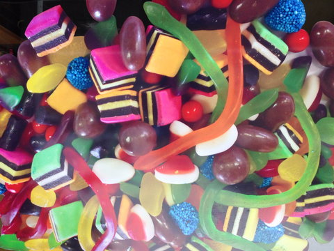 The Pier View Lolly Shop - Foster Accommodation 1