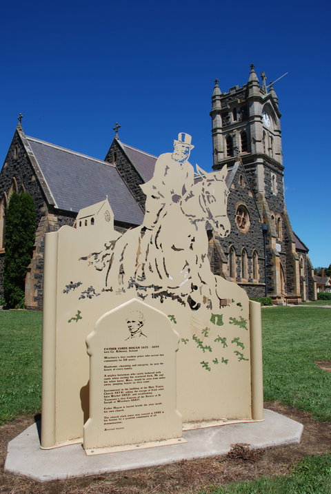 Westbury Silhouette Trail - Foster Accommodation 0