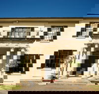 Wivenhoe House - Foster Accommodation