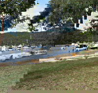 Apple Tree Picnic Area - Foster Accommodation