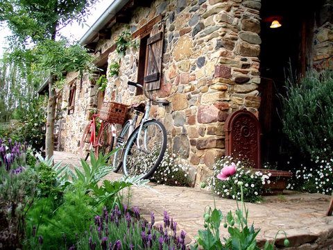 Lavandula Swiss Italian Farm - Foster Accommodation 2