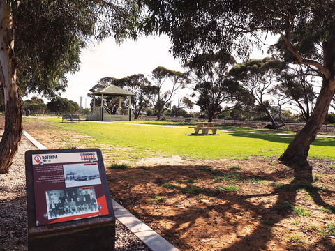 Tailem Bend Historic Rail Trail - Foster Accommodation 0