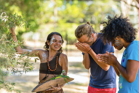 Tjapukai Aboriginal Cultural Park - Foster Accommodation 0