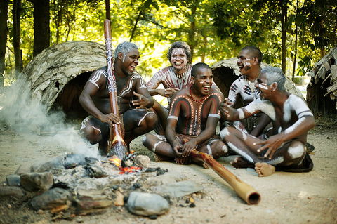 Tjapukai Aboriginal Cultural Park - Foster Accommodation 1