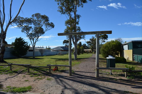 Apex Park & Picnic Area - Foster Accommodation 0