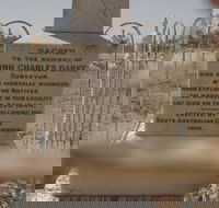 Darke's Grave - Foster Accommodation