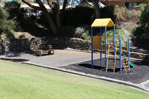 Flinders Park Playground - Foster Accommodation 1
