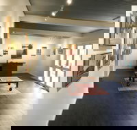 Studio Meadows Gallery - Foster Accommodation