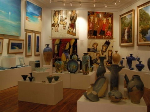 Articles Fine Art Gallery - Foster Accommodation 0