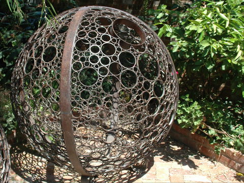 Arts Rutherglen Sculpture Trail - Foster Accommodation 2