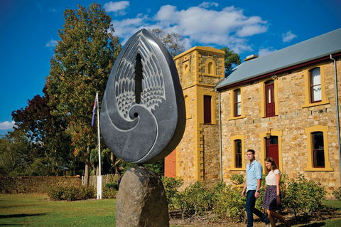 Hahndorf Main Street - Foster Accommodation 2