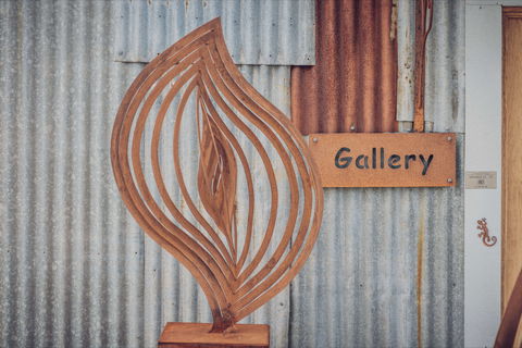 Overwrought Sculpture Garden And Gallery - Foster Accommodation 0