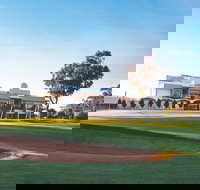 Rich River Golf Club - Foster Accommodation