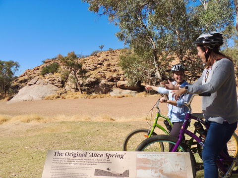 Alice Springs Telegraph Station - Foster Accommodation 2