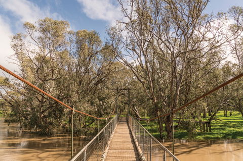 Lachlan River Swing Bridge - Foster Accommodation 0