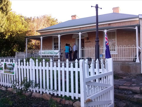 Mill Cottage Museum - Foster Accommodation 0