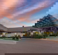 Pacific Dunes Golf Club - Foster Accommodation