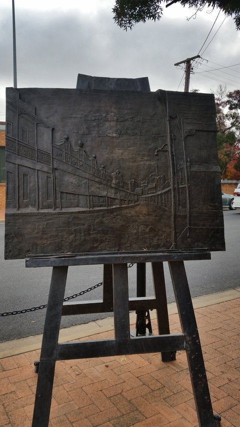 Russell Drysdale Easel Sculpture - Foster Accommodation 0