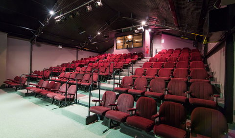 The Arts Centre Cootamundra - Foster Accommodation 1