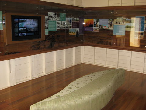 At The Creek Visitor Information Centre - Foster Accommodation 1