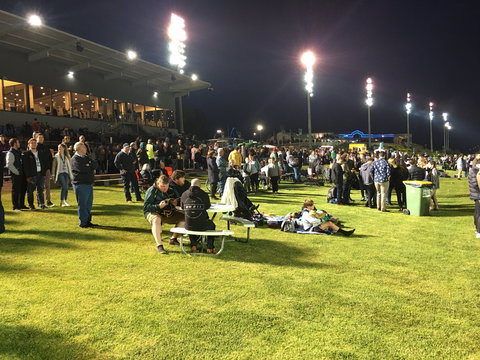 Cranbourne Greyhound Racing Club - Foster Accommodation 2