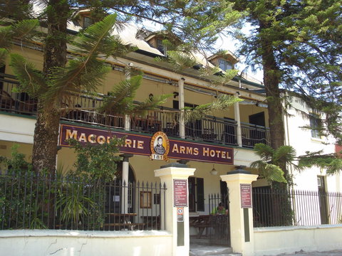 Macquarie Arms Hotel - Foster Accommodation 0