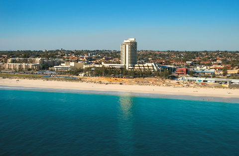 Scarborough Beach - Foster Accommodation 0