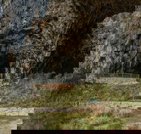 Yarrangobilly Caves  Castle walk - Foster Accommodation