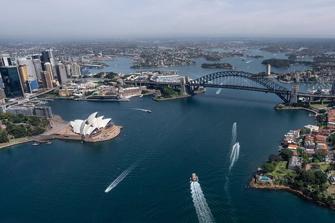 Sydney Airport Premium (DEPARTURE) Transfer - Foster Accommodation 1