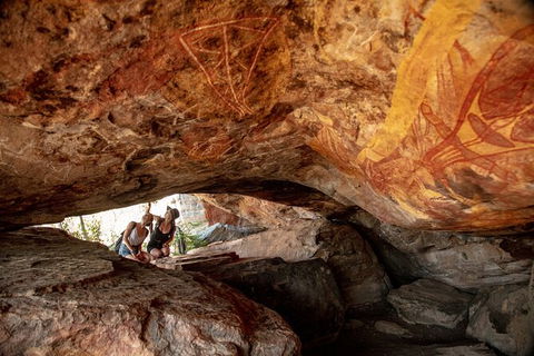 Arnhem Land Injalak Hill Full-Day Tour From Jabiru - Foster Accommodation 1
